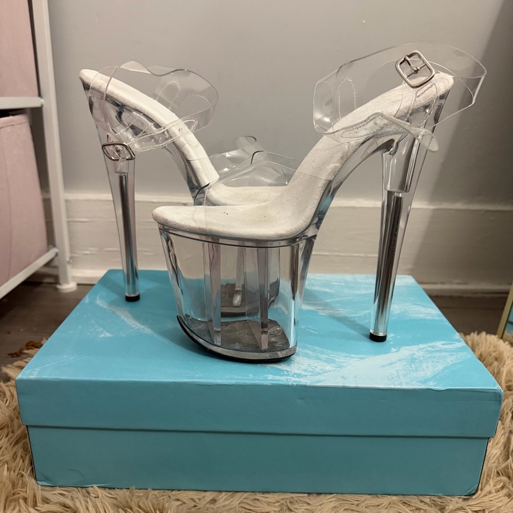 Clear 8” Platform Pleasers